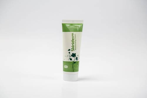 كريم سكني ديرم مرطب   100ML ( Skiniderm Moisturizing Cream )