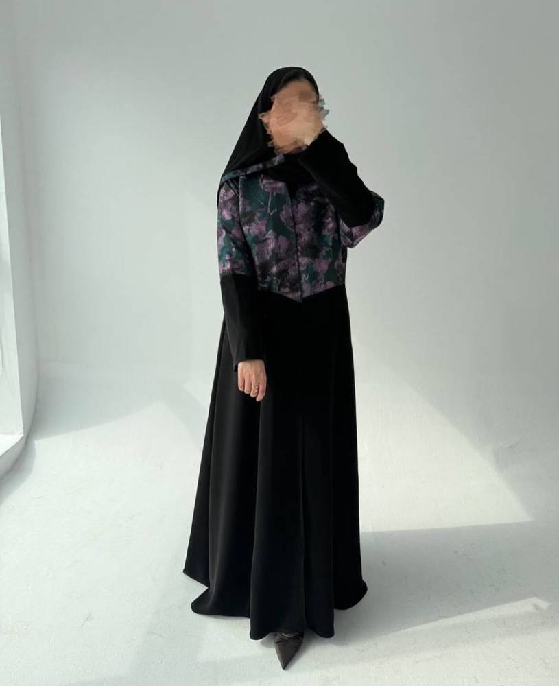 عباية قماش كريب مع تفته مشجر و طرحة , القصة كلوش
