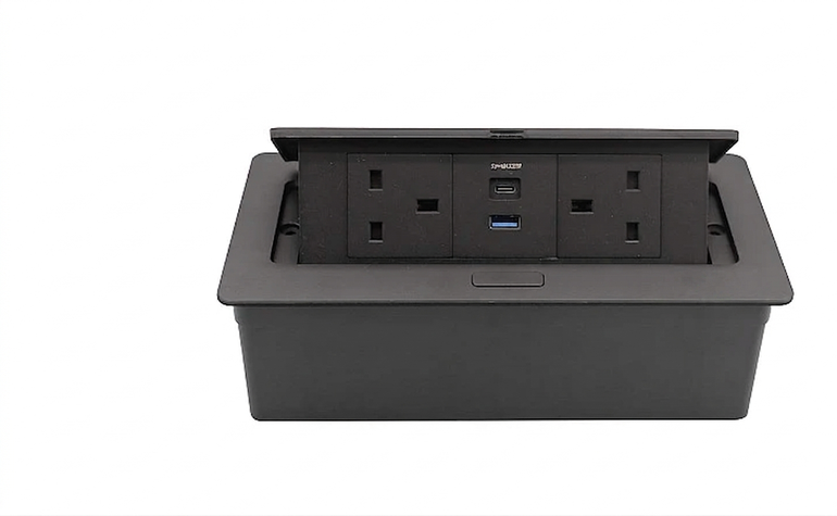 فيش ارضي دفن مزدوج ثلاثي USB + TYPE-C ضمان سنتين 