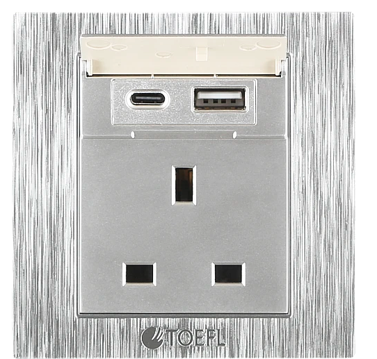 فيش ثلاثي مع منفذ يو اس بي USB مع تايب سي TYPE-C لون فضي ضمان 25 سنة 