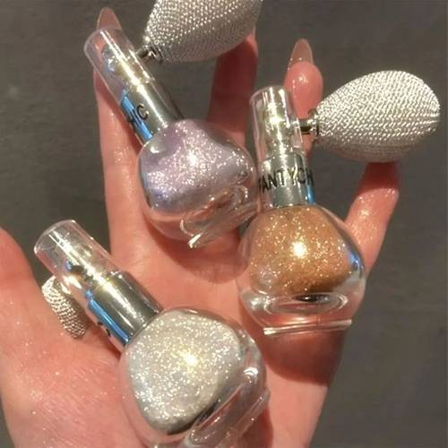 Shimmer spray
