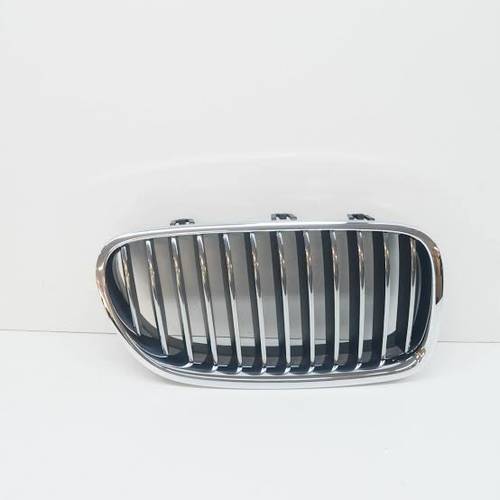 شبك كبوت يمين لسيارات BMW الفئة الخامسة F10 – رقم القطعة 51137203650
