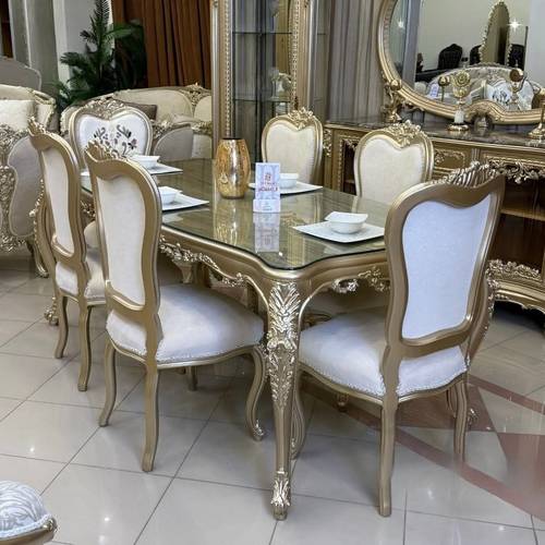 طاولة طعام كلاسيك 