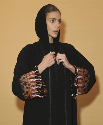 عباية تراثنا هويتنا 