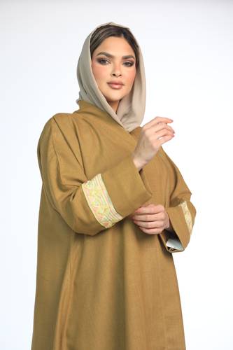 عباية الأناقة لون جملي