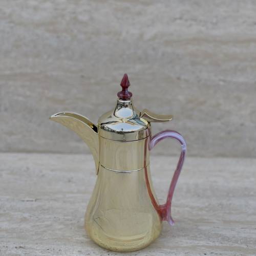 دلة قهوة احمر