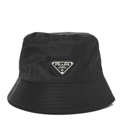 قبعة PRADA