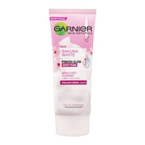 غارنييه ساكورا جلو (Sakura Glow) رغوة تنظيف الوجه بفيتامين سي للنضارة