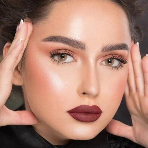 عدسات ناتشورال (Natural) ملونة شهرية مجموعة كور لون مارون (Maroon) بني دافئ
