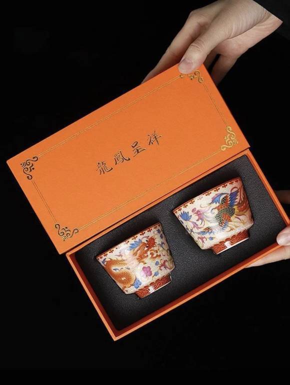 Cup’s gift box