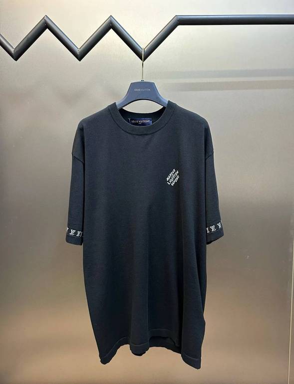 LOUIS VUITTON  - XL