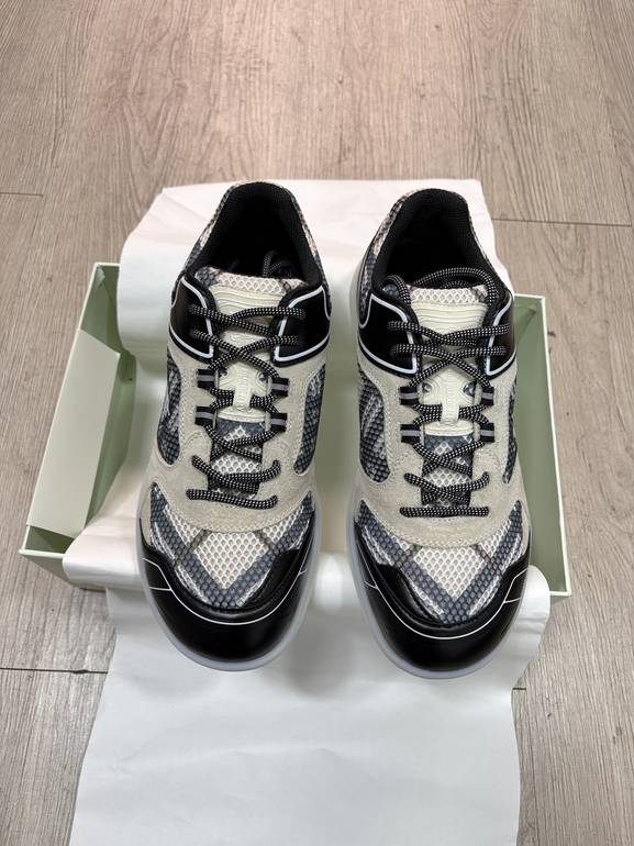 BURBERRY  - 45