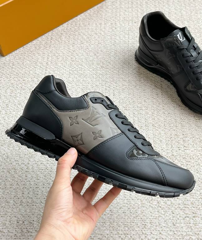 LOUIS VUITTON  - 45