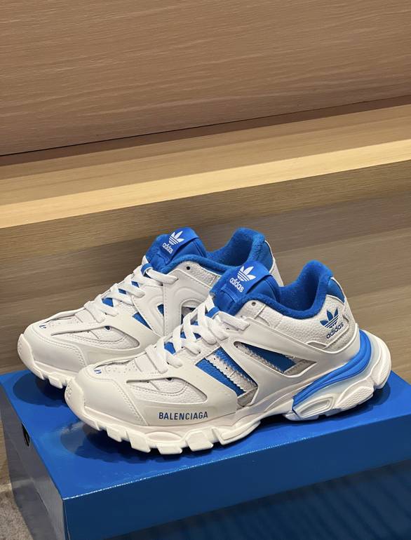BALENCIAGA  - 36