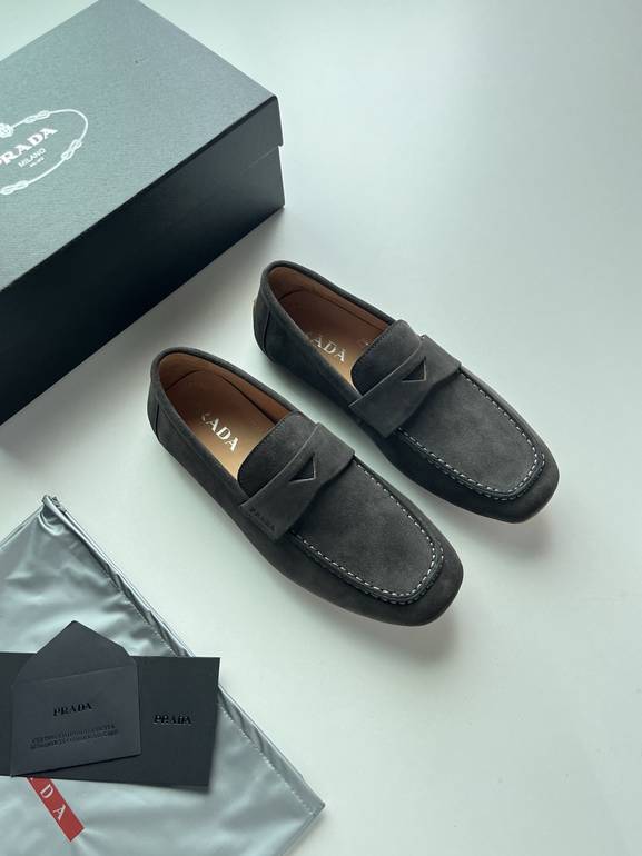 PRADA  - 45