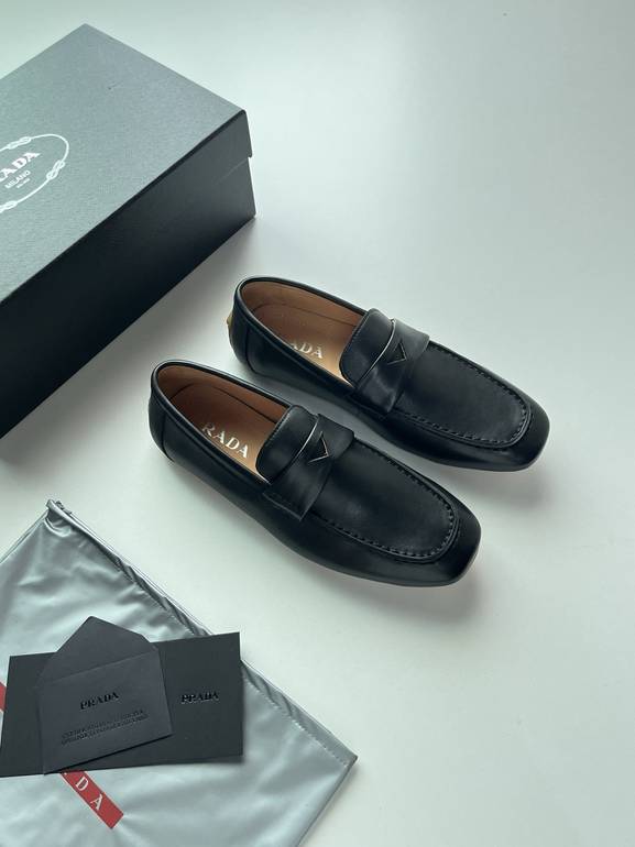 PRADA  - 45