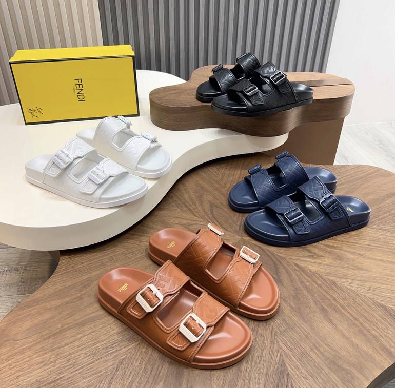 FENDI  - اسود - 44