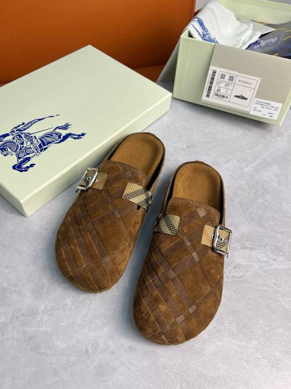 BURBERRY  - 45