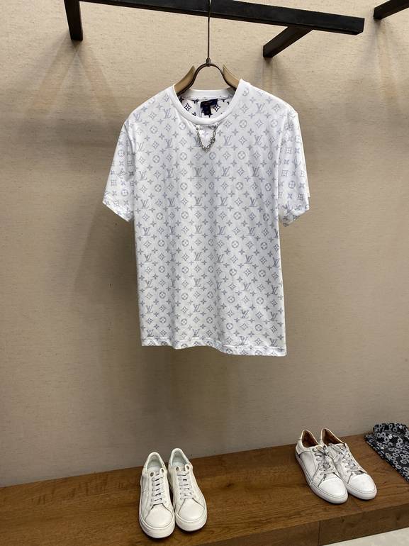LOUIS VUITTON  - XL
