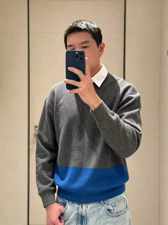 LOUIS VUITTON  - XL