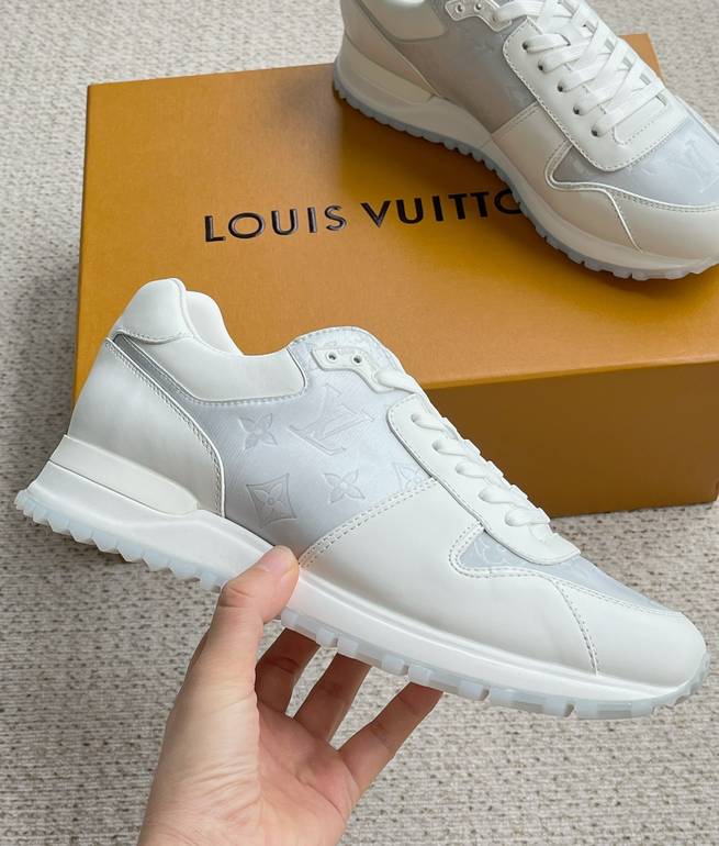 LOUIS VUITTON  - 45