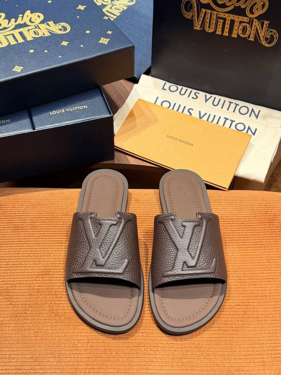 LOUIS VUITTON - 46