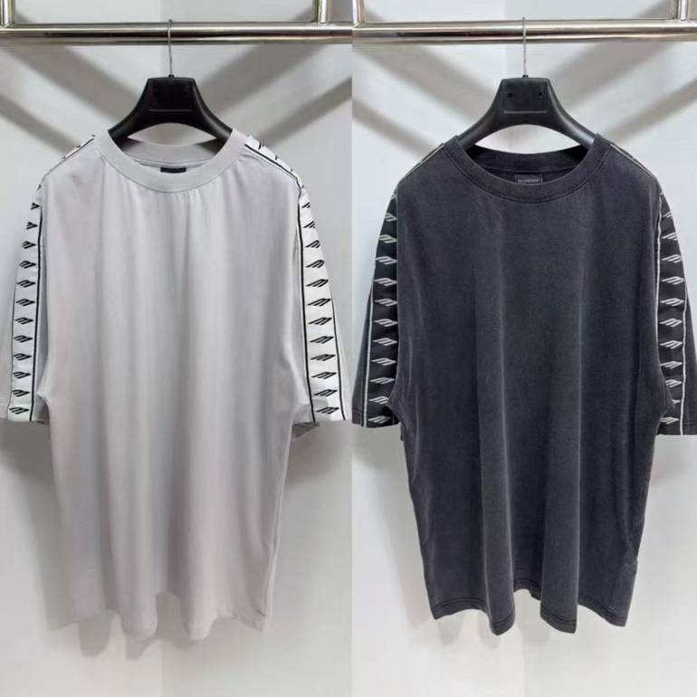 BALENCIAGA  - L - اسود