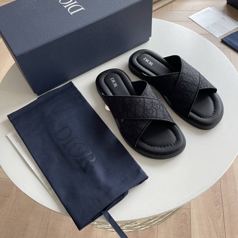 DIOR  - 46
