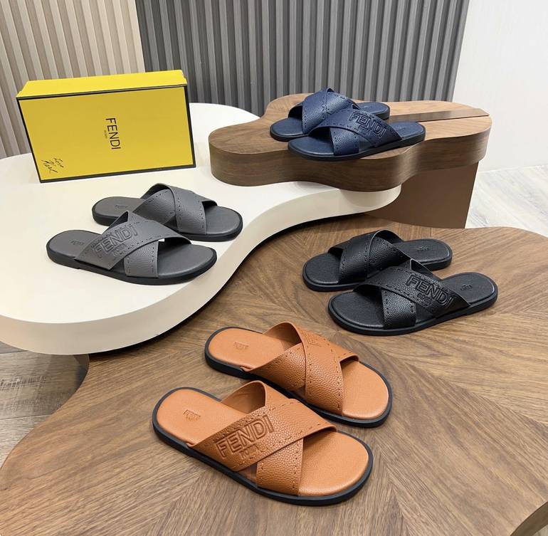FENDI  - 43 - اسود