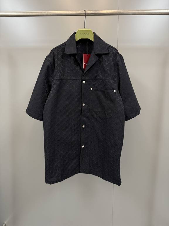 طقم قوتشي  - XL
