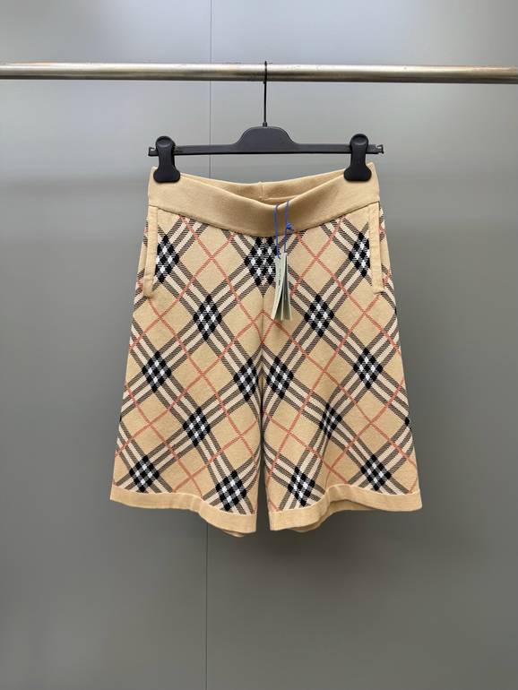 شورت BURBERRY  - L