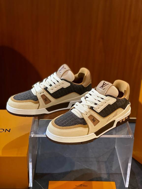 شوز LOUIS VUITTON اللون بني  - 46