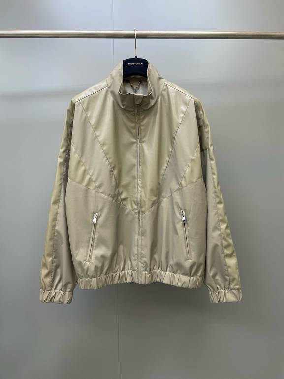 LOUIS VUITTON  - XL