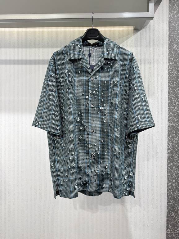 طقم LV  - XL