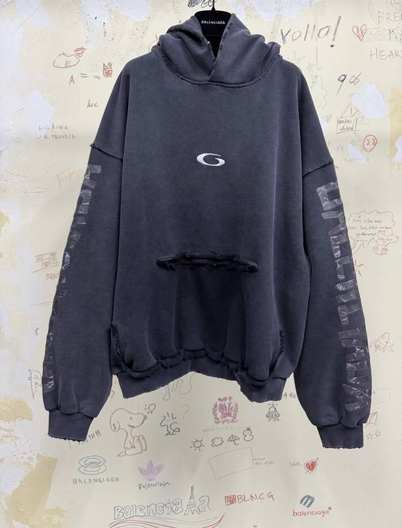 BALENCIAGA  - XL