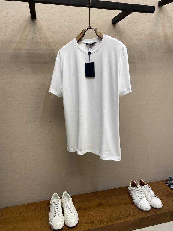 LOUIS VUITTON  - XL