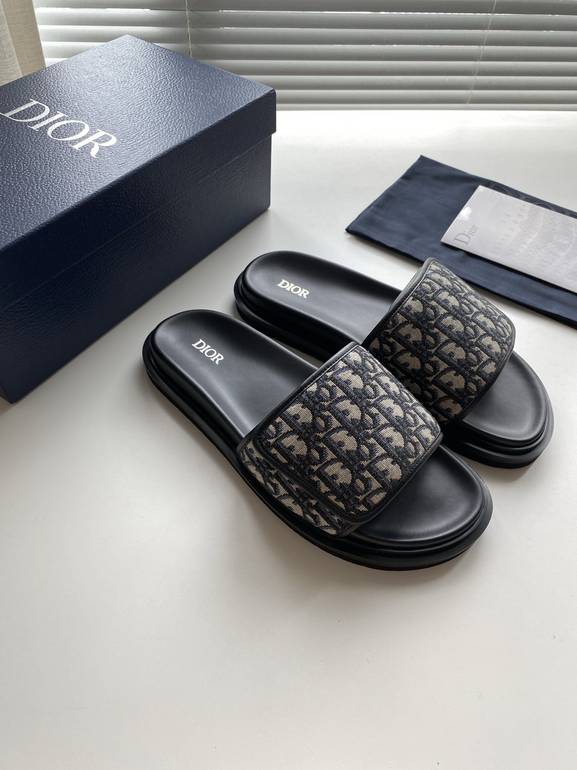 DIOR  - 46