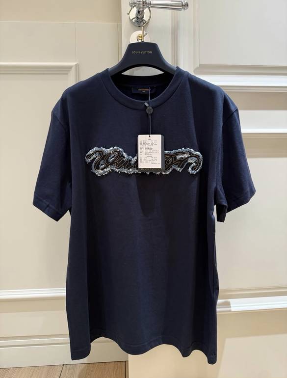 LOUIS VUITTON  - L