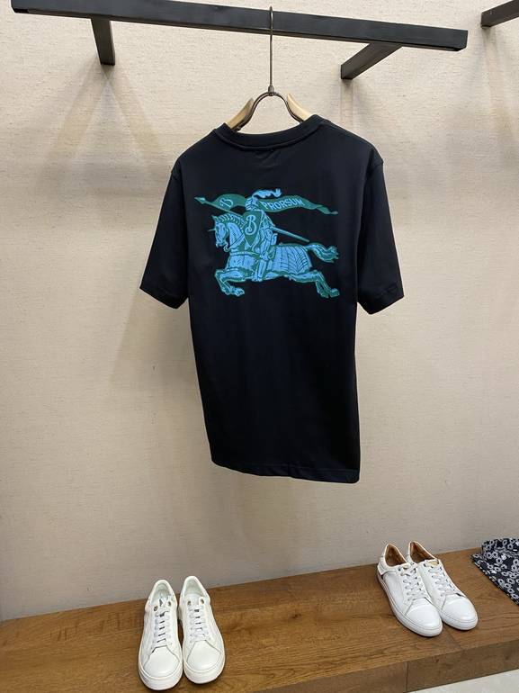 BURBERRY  - L