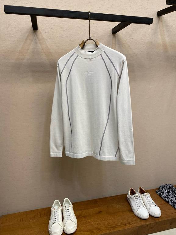 LOUIS VUITTON  - XL