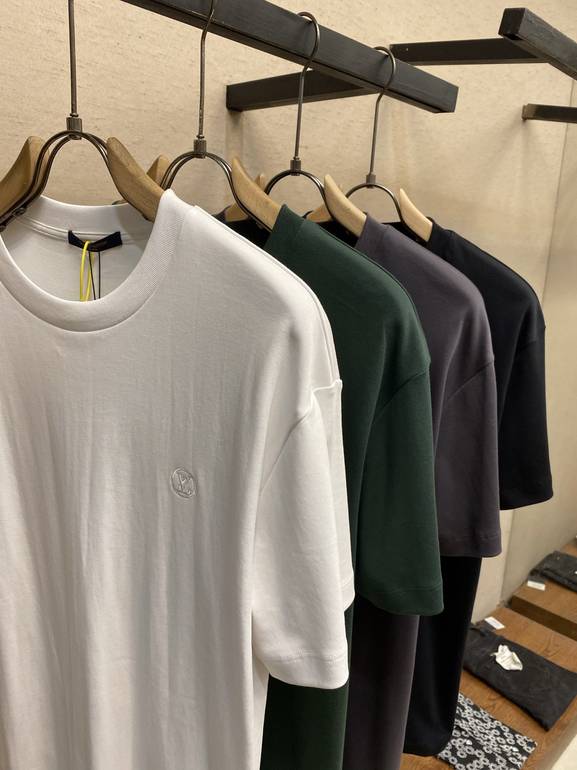 LOUIS VUITTON  - XL - اسود