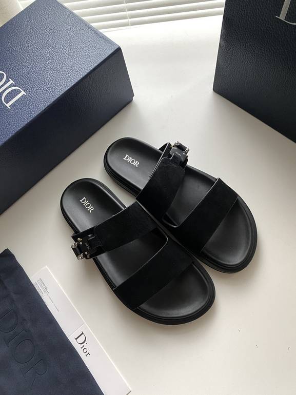 DIOR  - 46