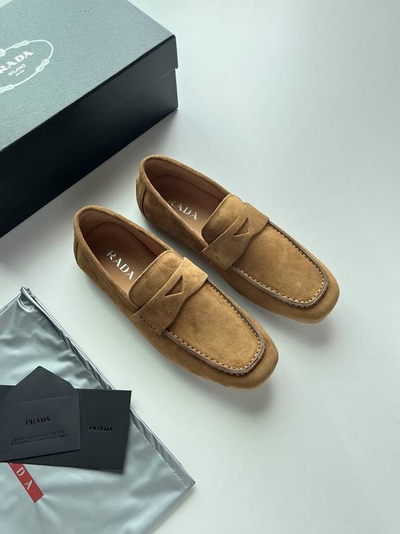 PRADA  - 45
