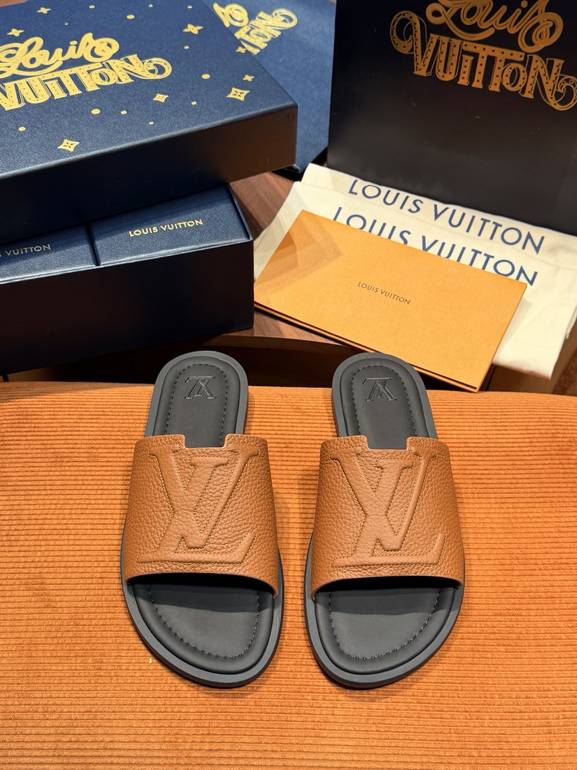 LOUIS VUITTON - 46
