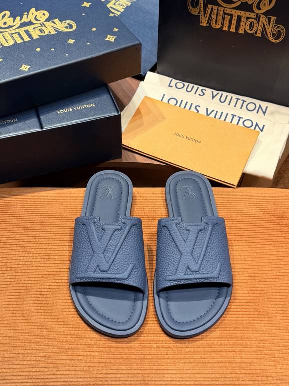 LOUIS VUITTON  - 46