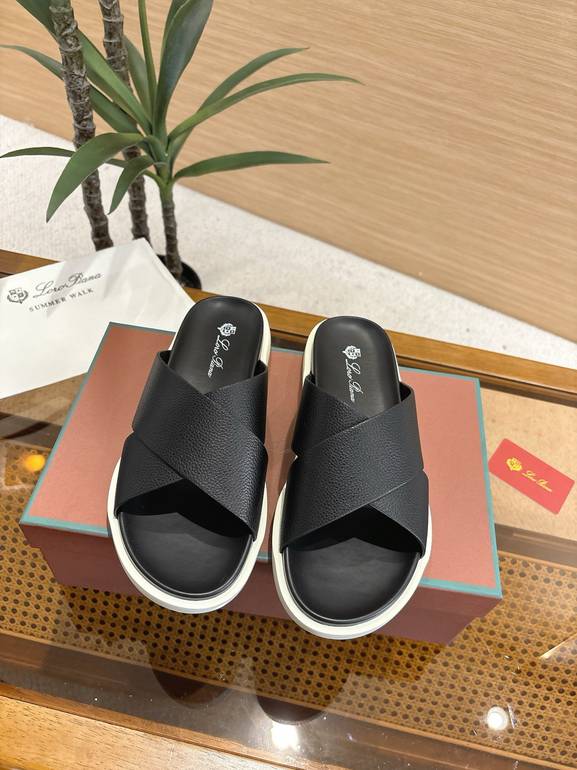 LORO PIANA  - 46