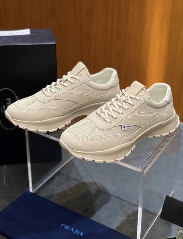 PRADA  - 46