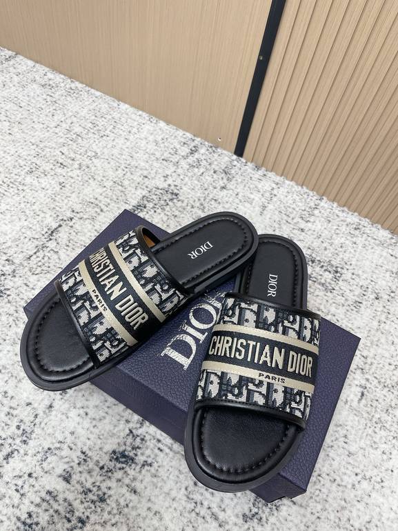 DIOR  - 46