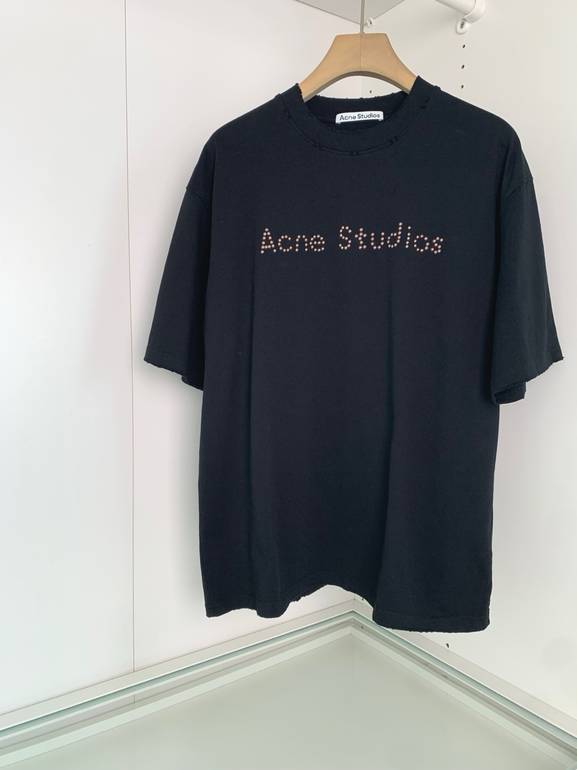 ACNE  - XL
