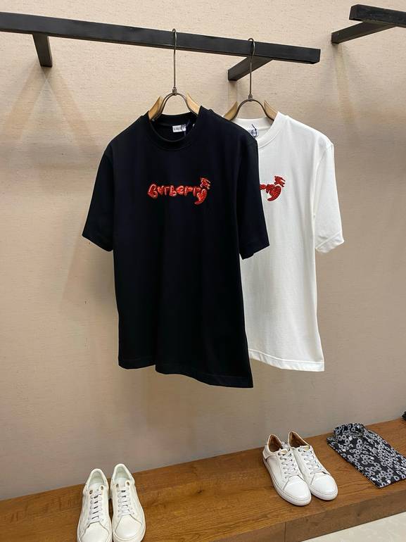 BURBERRY  - اسود - L